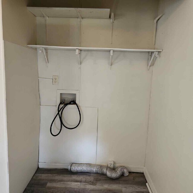 Building Photo - 85028 Patricia Ct