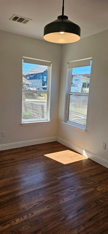 Building Photo - 1408 W 51st St