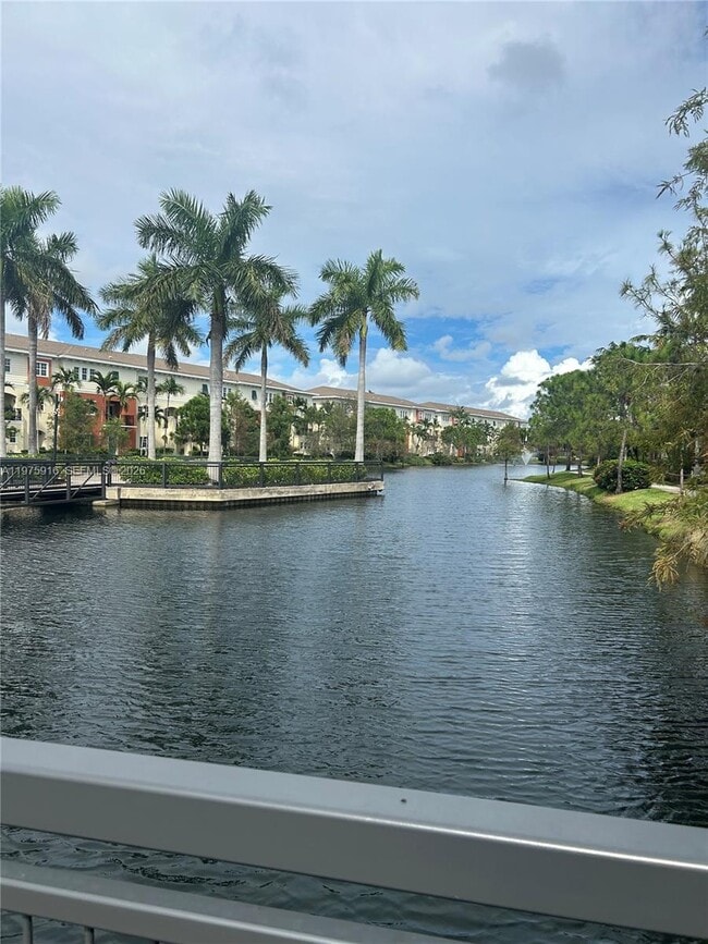 Building Photo - 259 SW 7th Ct