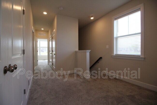Building Photo - 14911 River Walk Way