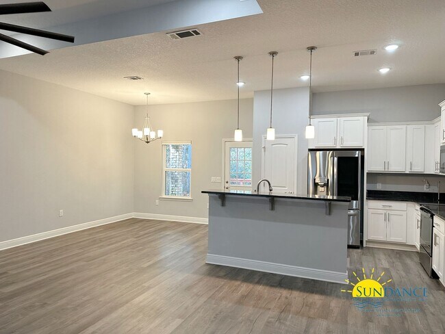 Building Photo - Holley by the Sea home with Solar Energy!