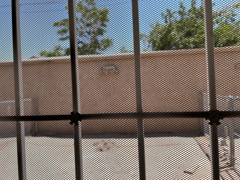 Building Photo - 524 N Mesquite St