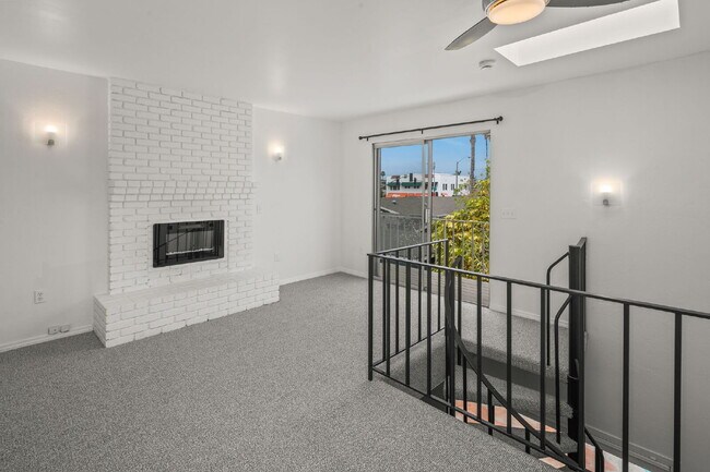 Building Photo - 3925 Hawk St