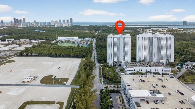 Building Photo - 15051 Royal Oaks Ln