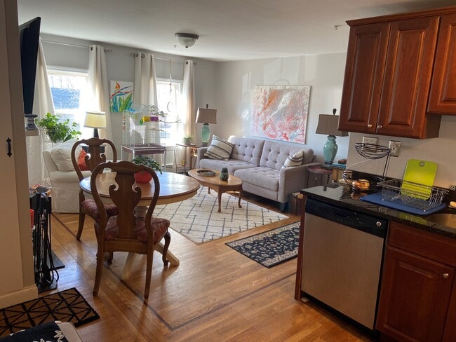 open floor plan unites kitchen to living room. An entertainer's paradise - 19 Railroad St