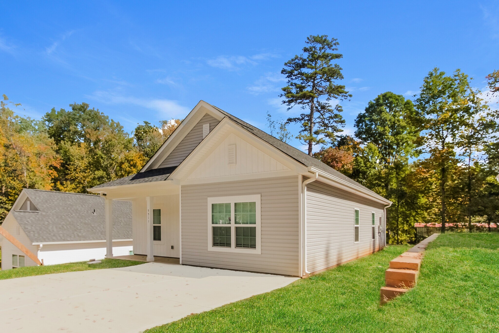 Building Photo - 5511 Laborde Ave