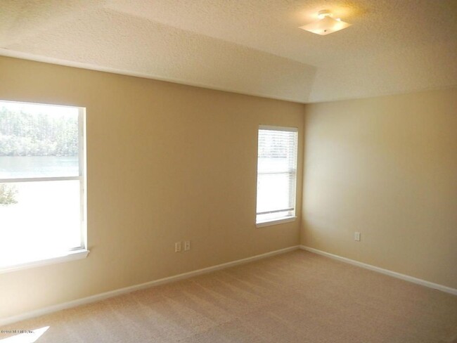 Building Photo - 9338 Prosperity Lake Dr