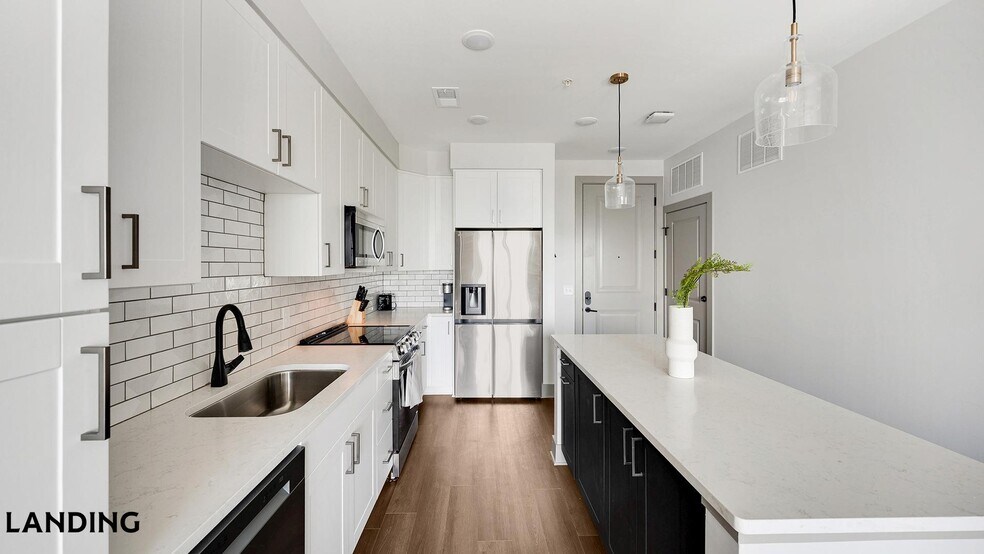 Building Photo - 1310 Hillside Ave