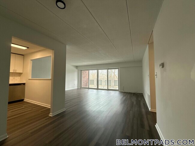 Building Photo - 55 Hill Rd