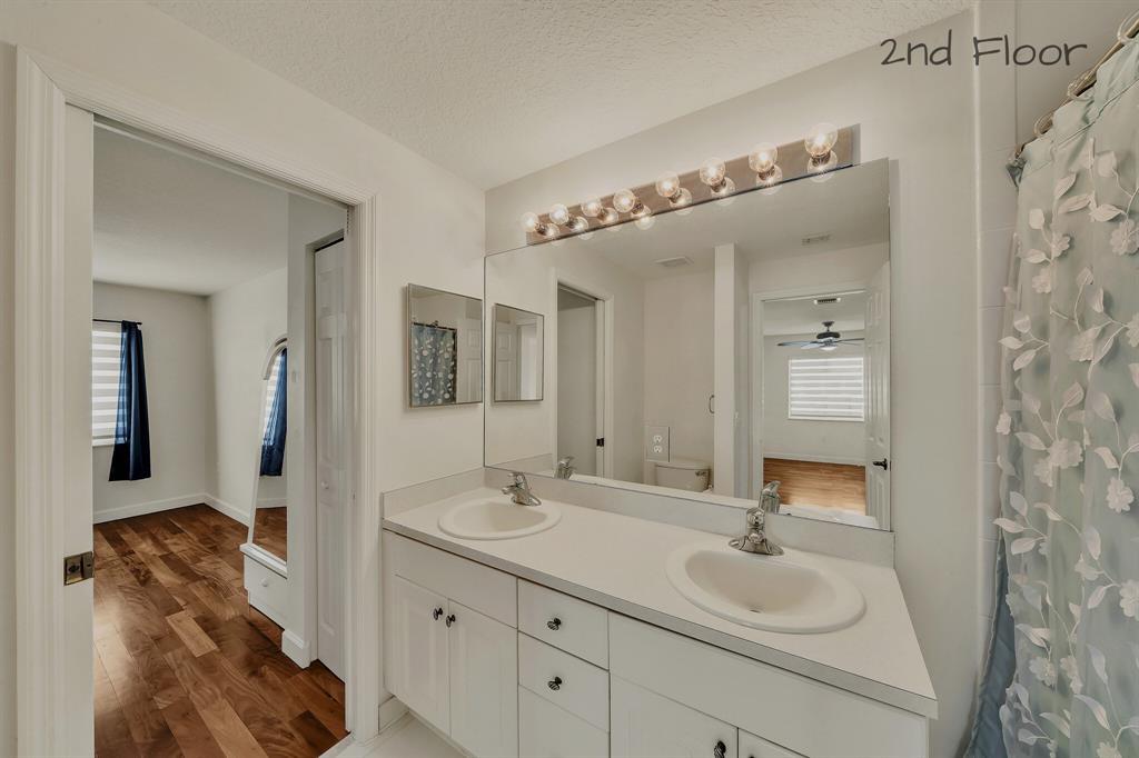 Building Photo - 2724 Treasure Cove Cir