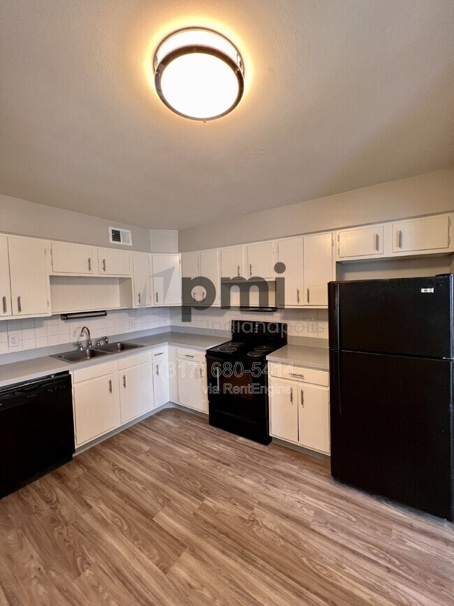 Interior Photo - Ashton Park
