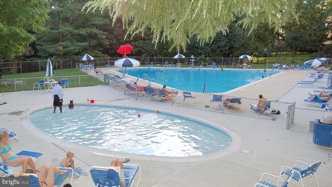 Building Photo - 10500 Rockville Pike