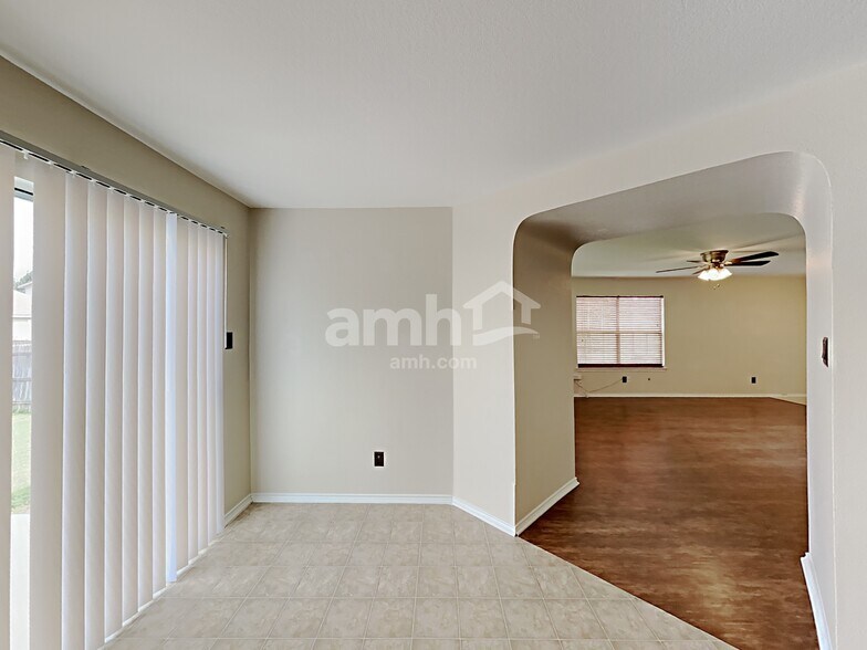 Building Photo - 9831 Carswell Peak