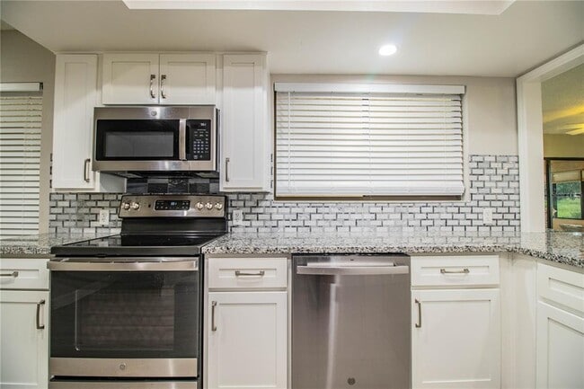 Building Photo - 4315 Creekwood Ln