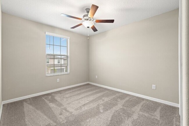Building Photo - Like New Home For Rent in Touchstone!