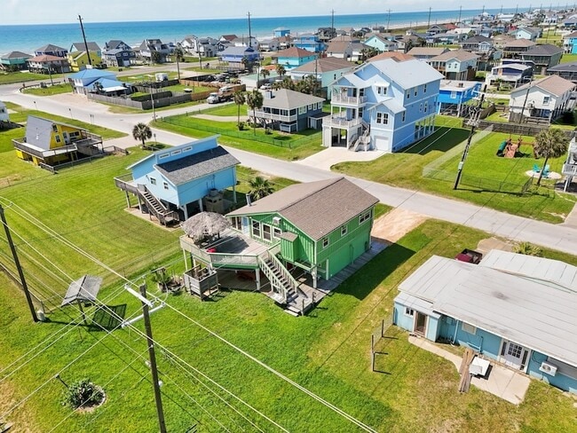 Building Photo - 4211 San Jacinto Dr
