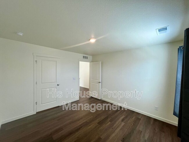 Building Photo - 5001 Abigar St