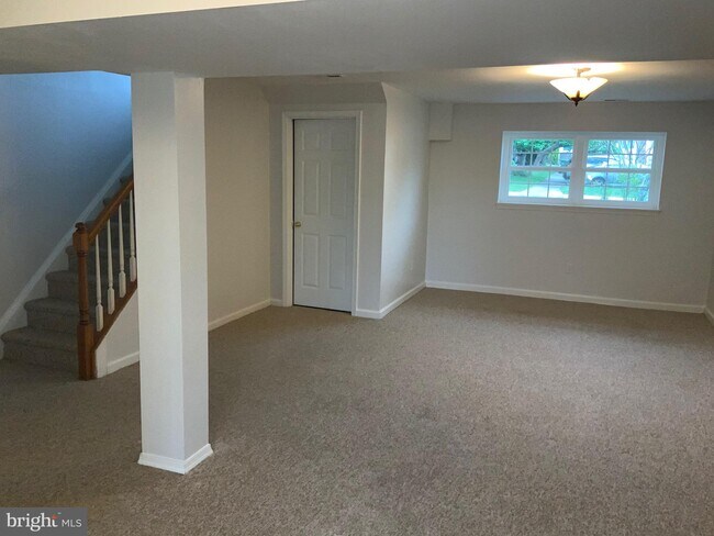 Building Photo - 500 Falkirk Ct