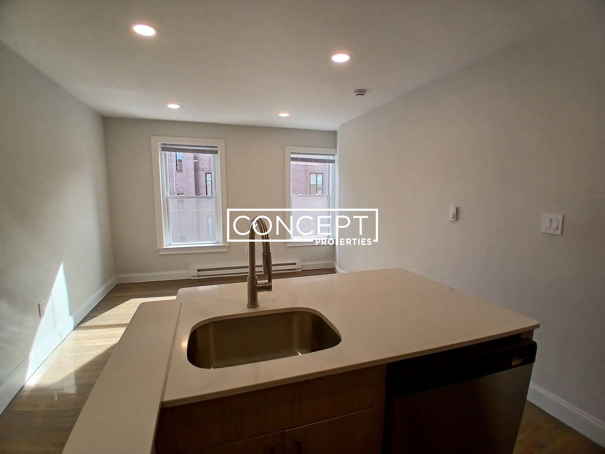 Building Photo - 529 Beacon St