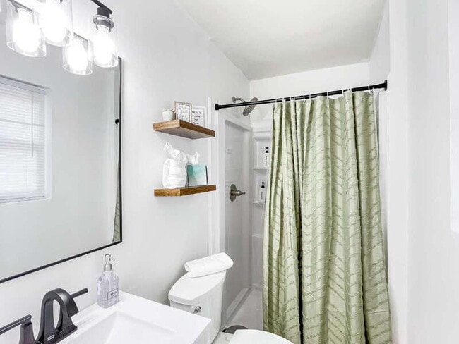 Building Photo - 1224 Crawford Way