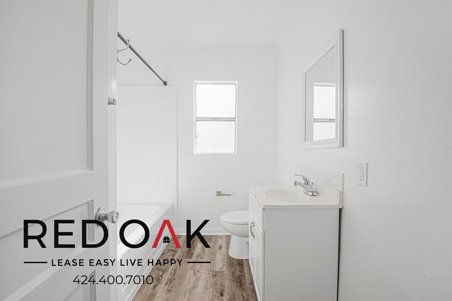 Building Photo - 5162 1/2 Clinton Ave