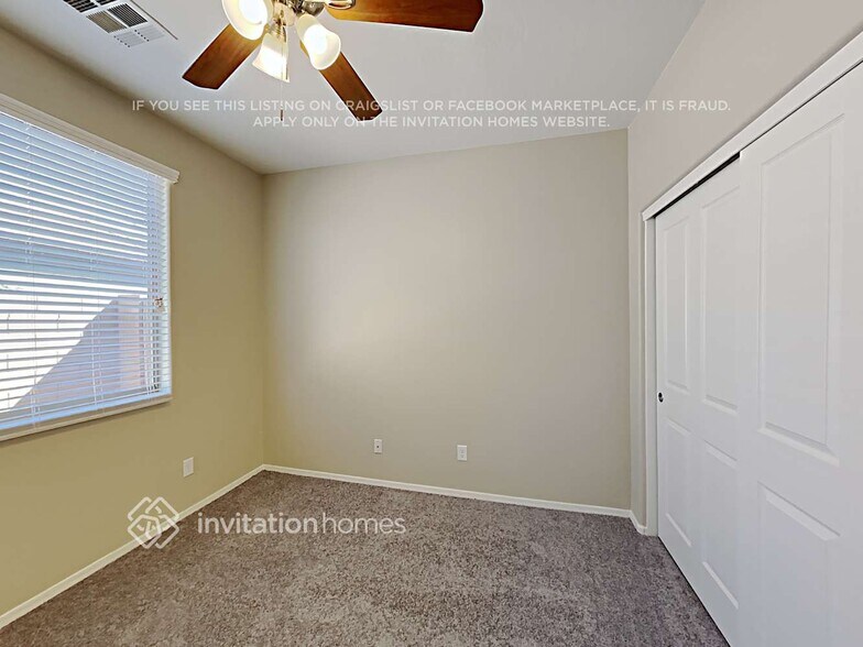 Building Photo - 14524 W Poinsettia Dr