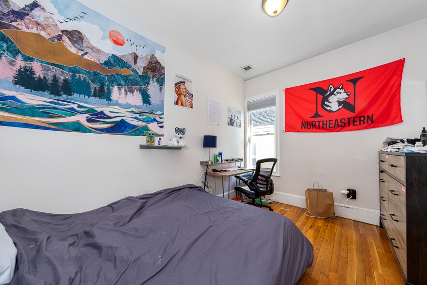 Building Photo - 226 Calumet St