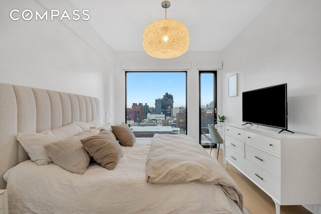 Building Photo - 269 4th Ave