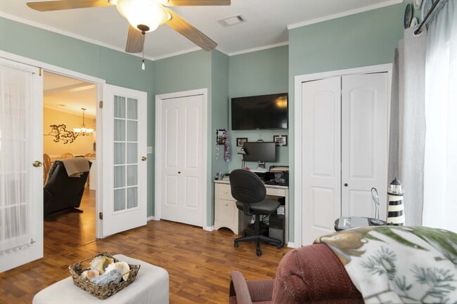 Building Photo - Nokomis Lake Village 3 bed/2bath