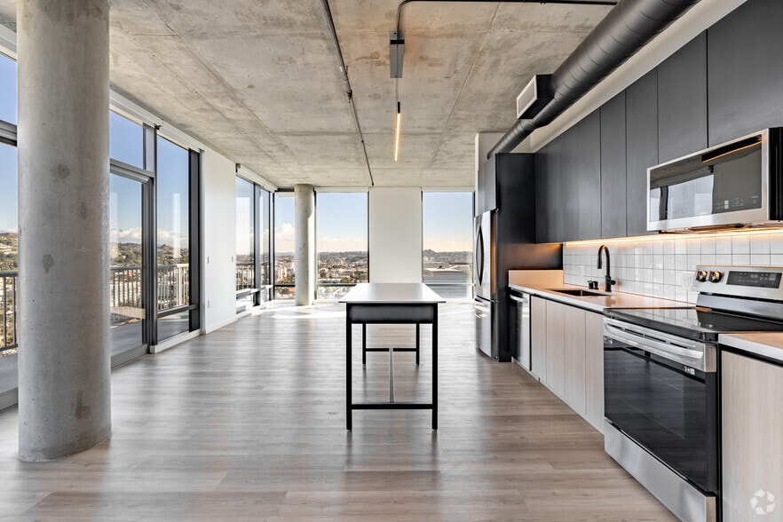 2BR, 2BA - 1,200SF - Kitchen - Lumina Hollywood