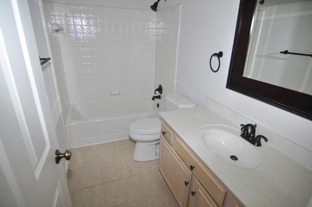 Building Photo - 10112 Burgundy Dr