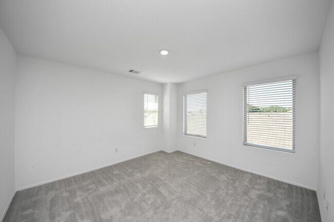 Building Photo - 4307 Palmetto Grv Ln
