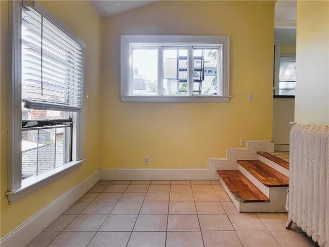 Building Photo - 106 Touro St