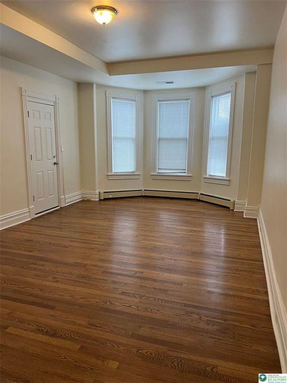 Building Photo - 531 Linden St