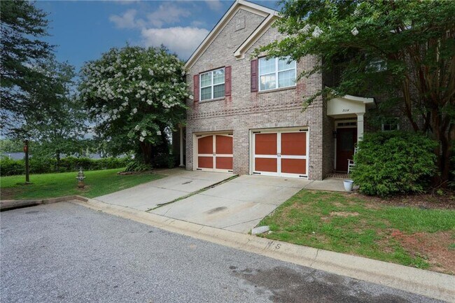 Building Photo - 7116 Blairs View Dr