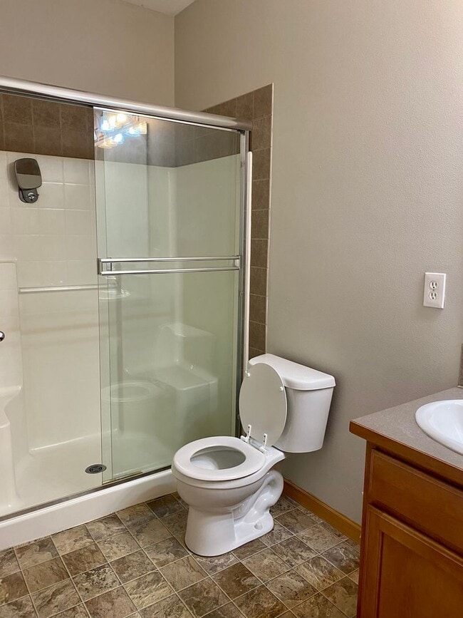 Building Photo - 512