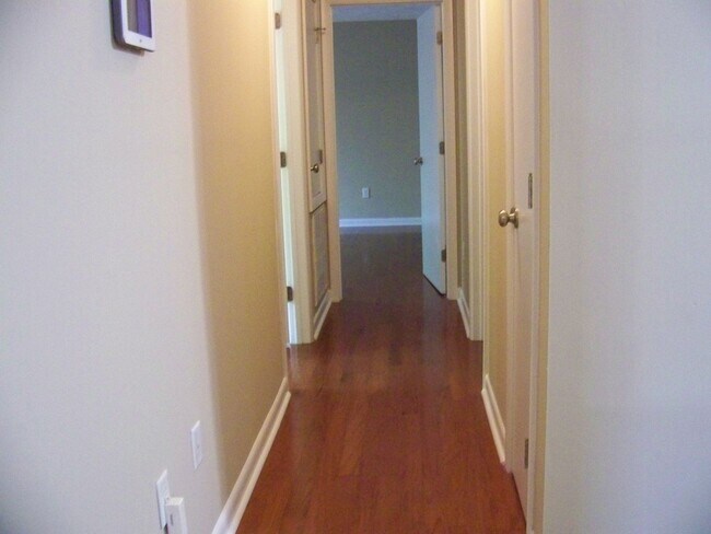 Building Photo - BRIARCLIFF