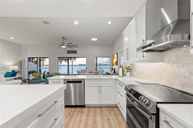 Building Photo - 17527 Canal Shores Dr