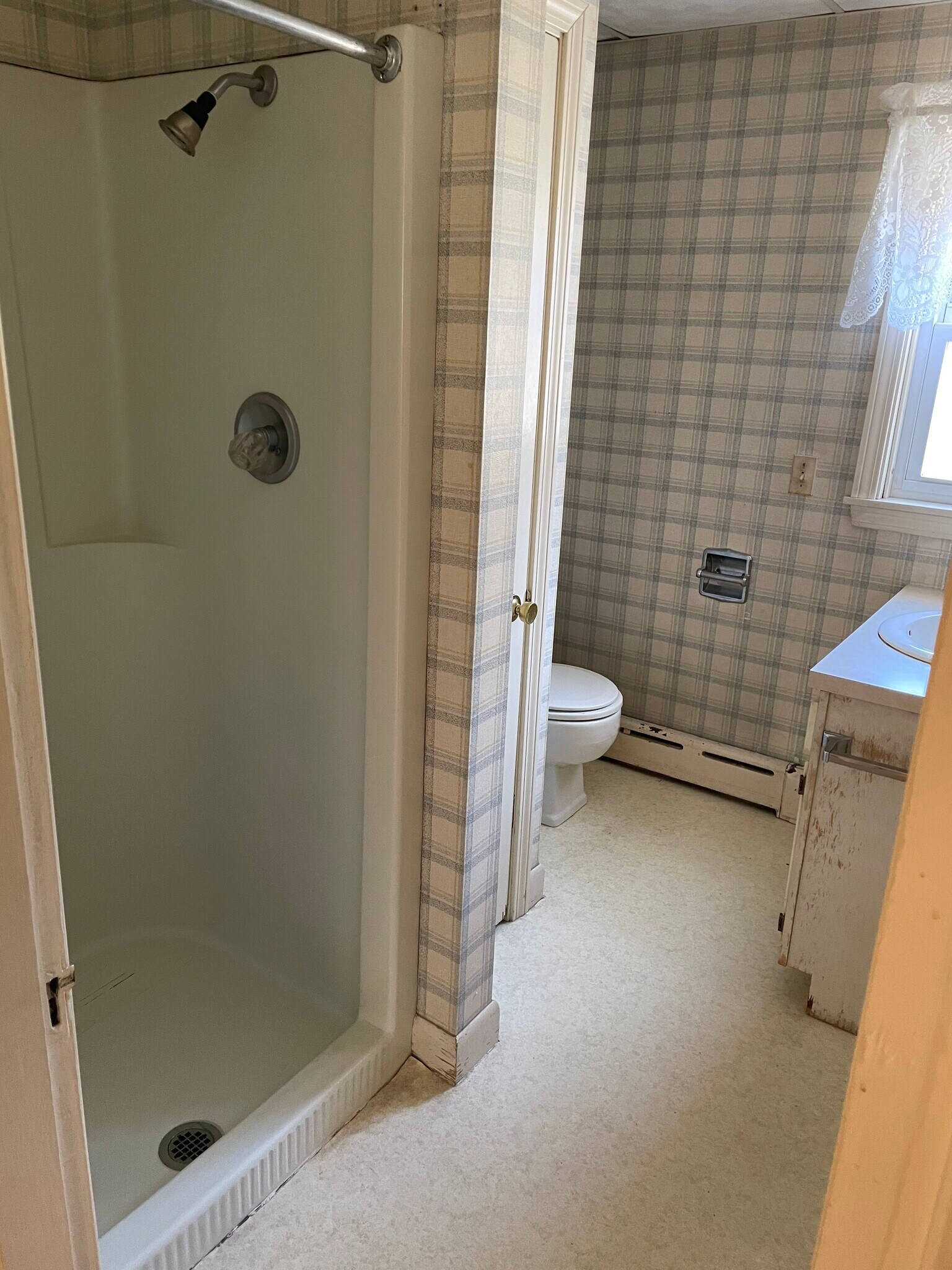 Bathroom - 11 Summer St