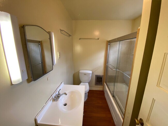 Building Photo - 77 Frambes Ave