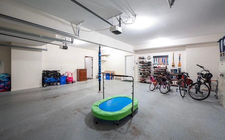 Building Photo - 7356 Landlock Dr