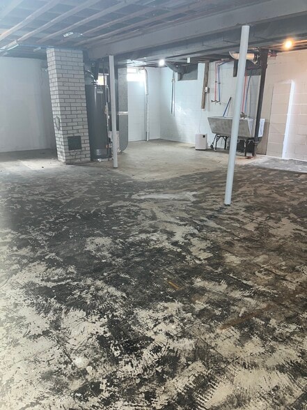 Building Photo - 1832 Gilmartin St