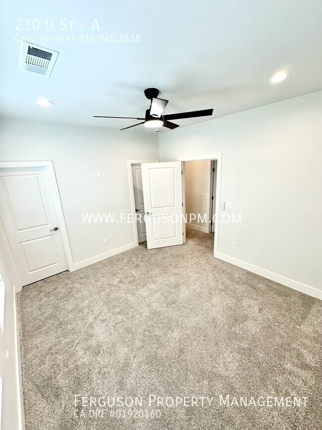 Building Photo - 210 D St