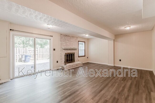 Building Photo - 8239 Dr Craik Ct