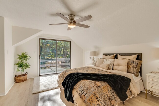 Building Photo - Stunning Renovated 3BD/2BA Home for Rent o...