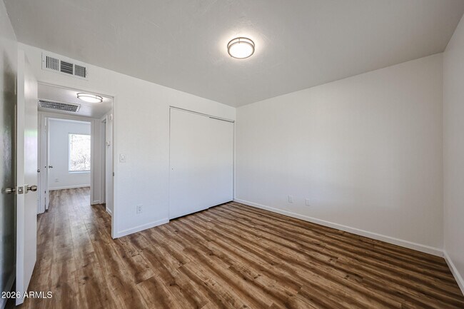 Building Photo - 2602 E Charleston Ave