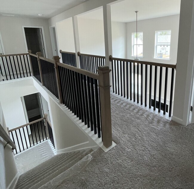 Building Photo - 246 River Run Dr