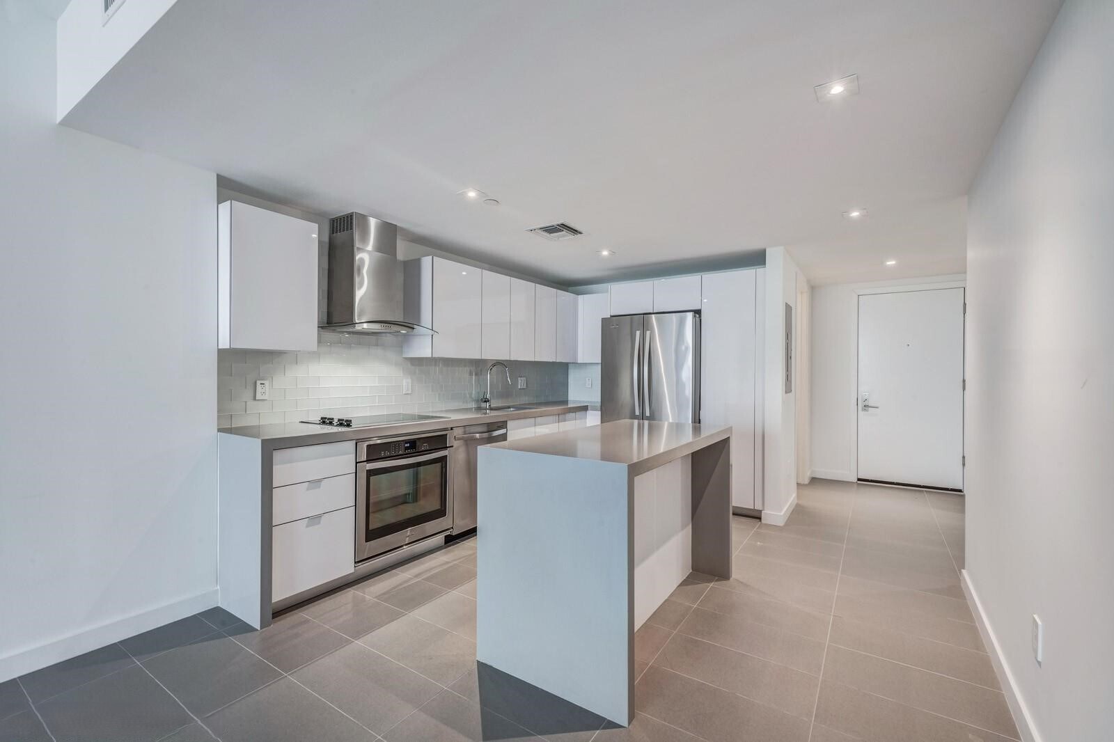 Building Photo - 1600 NE 1st Ave