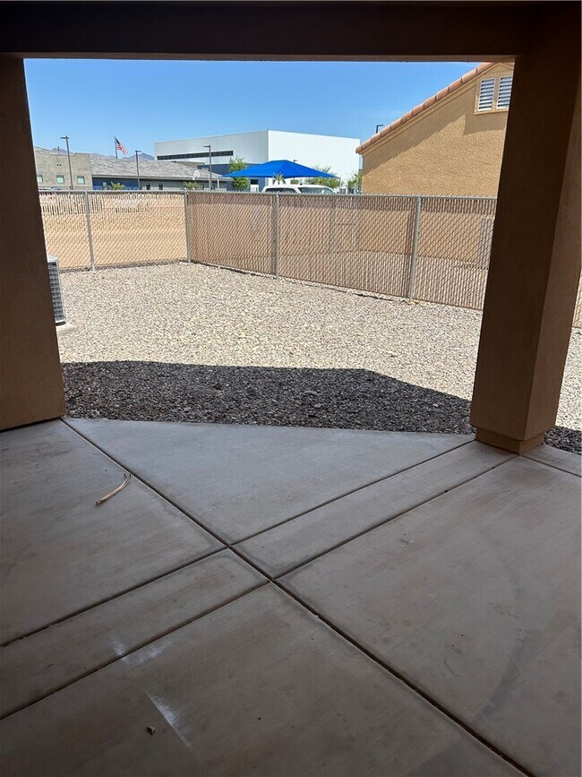 Building Photo - 5775 Bernstein Dr