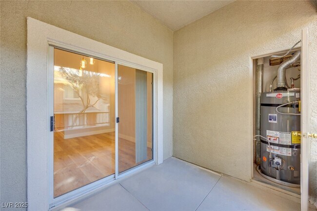 Building Photo - 1008 Domnus Ln